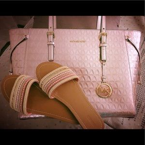 Authentic Michael Kors Voyager Tote